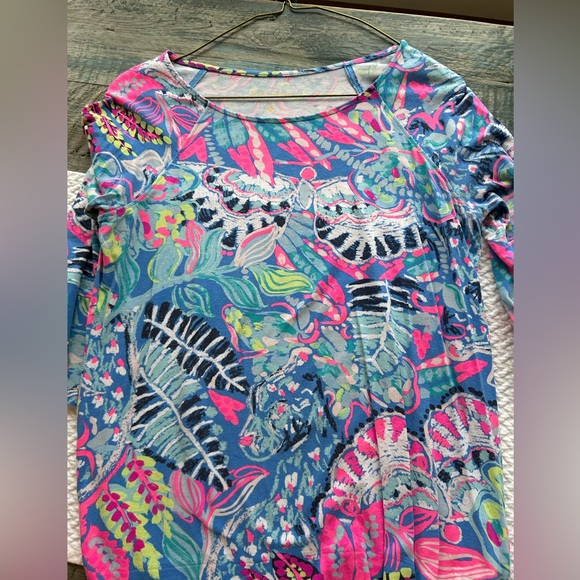 Lilly Pulitzer Women Small Blouse Tie at Bottom Pink Blue White 3/4” Sleeves - Picture 9 of 9